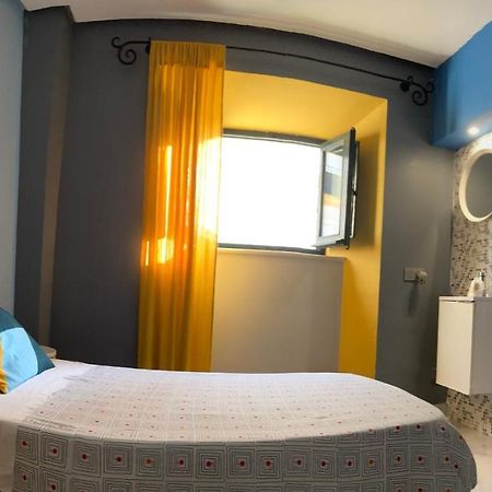Baobab Hostal Ель-Пуерто-де-Санта-Марія Екстер'єр фото