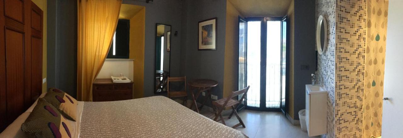Baobab Hostal Ель-Пуерто-де-Санта-Марія Екстер'єр фото