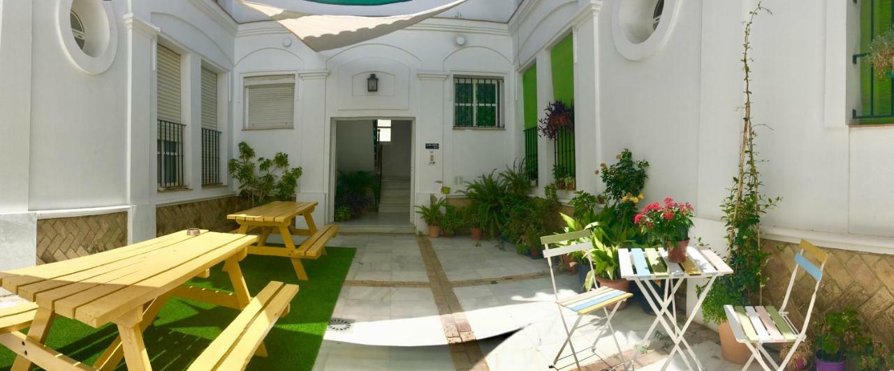 Baobab Hostal Ель-Пуерто-де-Санта-Марія Екстер'єр фото